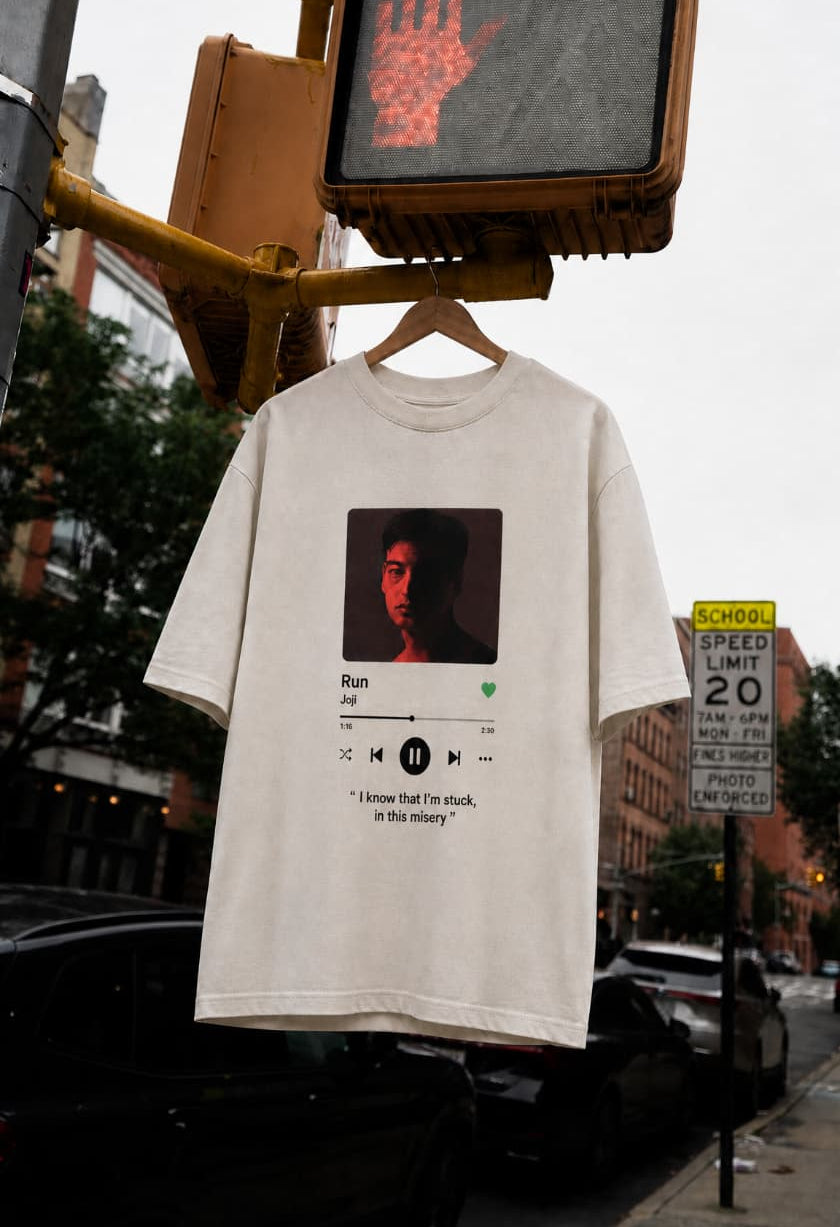 Playera Oversize Beige Personalizada: Tu Canción Aquí